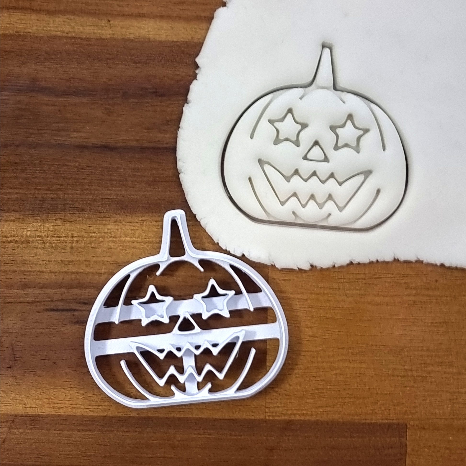Strašidelná dýně 9 | Halloweenské vykrajovátko Baker's Paradise